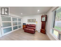 527 TOPPING LANE - 32