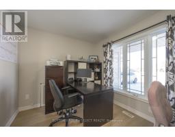 1711 CEDARCREEK CRESCENT - 23