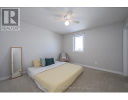 1711 CEDARCREEK CRESCENT - 33