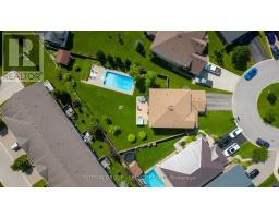 1711 CEDARCREEK CRESCENT - 42