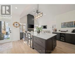 35 COMPASS TRAIL - 21