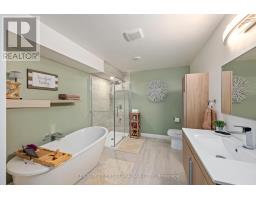 35 COMPASS TRAIL - 30