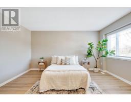 78 - 1535 TROSSACKS AVENUE - 21