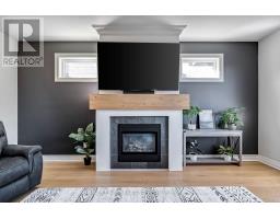 706 BENNETT CRESCENT - 10