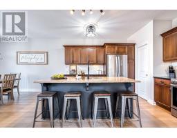 706 BENNETT CRESCENT - 13