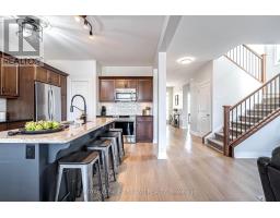 706 BENNETT CRESCENT - 15