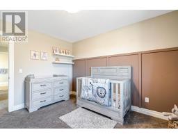 706 BENNETT CRESCENT - 29