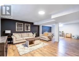 706 BENNETT CRESCENT - 35