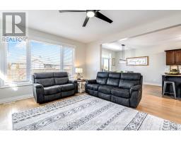 706 BENNETT CRESCENT - 8