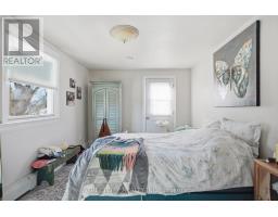 82 WELLINGTON STREET - 24