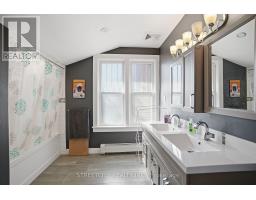 82 WELLINGTON STREET - 34