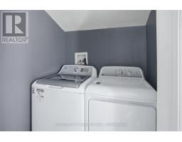 82 WELLINGTON STREET - 37