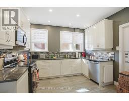 82 WELLINGTON STREET - 38