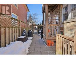 82 WELLINGTON STREET - 44