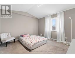 51 - 1924 CEDARHOLLOW BOULEVARD - 23