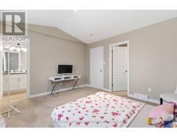 51 - 1924 CEDARHOLLOW BOULEVARD - 24