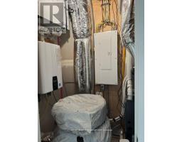 49 - 990 DEVERON CRESCENT - 13