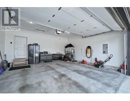 2539 BOND STREET - 26