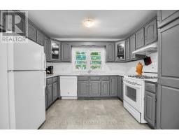 425 RIVERSIDE DRIVE - 17