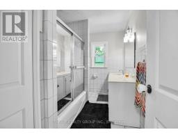 425 RIVERSIDE DRIVE - 26