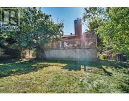 425 RIVERSIDE DRIVE - 34