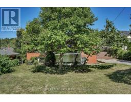 425 RIVERSIDE DRIVE - 36