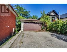 425 RIVERSIDE DRIVE - 39