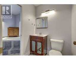 2 ELYSIAN STREET - 36