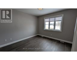 11 - 273 RIDDELL STREET - 15