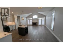 11 - 273 RIDDELL STREET - 3