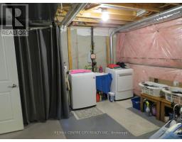 69 - 1061 EAGLETRACE DRIVE - 12