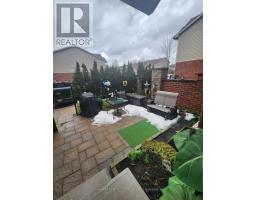 69 - 1061 EAGLETRACE DRIVE - 17