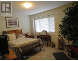 69 - 1061 EAGLETRACE DRIVE - 8