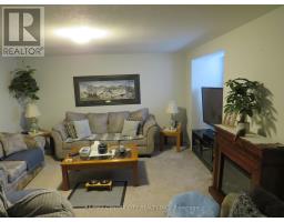 69 - 1061 EAGLETRACE DRIVE - 9