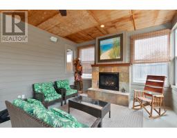 979 APRICOT PLACE - 29