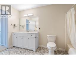 345 EVERGLADE CRESCENT - 31