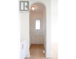 60 BAYSHORE DRIVE - 10