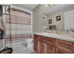 4 - 214 SNYDER S ROAD E - 32