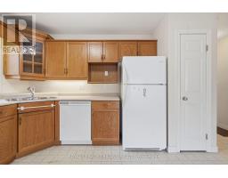 10 - 20 WINDEMERE PLACE - 10