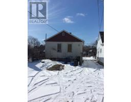 72 LYMAN STREET - 13