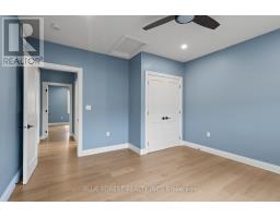 66 AUGUST CRESCENT - 32