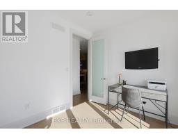 56 OPTIMIST DRIVE - 12