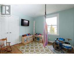 737 VILLAGE GREEN AVENUE - 24