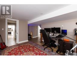 737 VILLAGE GREEN AVENUE - 39