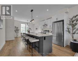 66 - 1595 CAPRI CRESCENT - 25