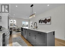 66 - 1595 CAPRI CRESCENT - 28