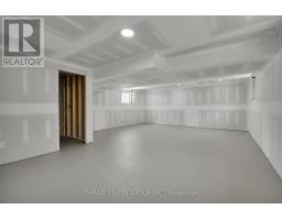 66 - 101 MEADOWLILY ROAD S - 48