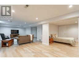 62 NANETTE DRIVE - 34