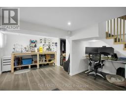 317 SIMCOE STREET - 32