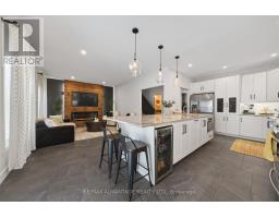 1246 THORNLEY STREET - 14